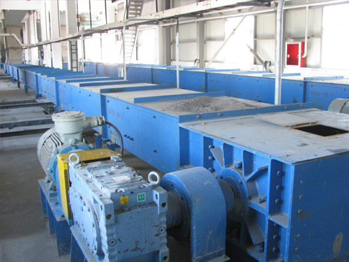 MC埋(mai)刮闆(pan)輸送(song)機